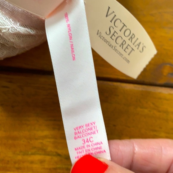 ❗️FLASH SALE❗️NWT Victoria’s Secret Very Sexy Balconet Size 34C - Picture 8 of 9